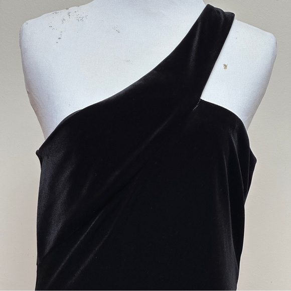 David Meister One Shoulder Black Velvet Gown Size 8 - Picture 2 of 11